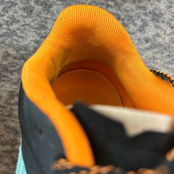 Preloved TNF Vectiv X sneakers - Picture 8 of 16